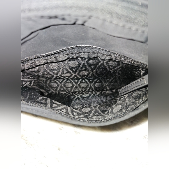 Athleta Black Belt Bag Minimalist Design Durable Nylon Washable Fabric - Picture 3 of 7